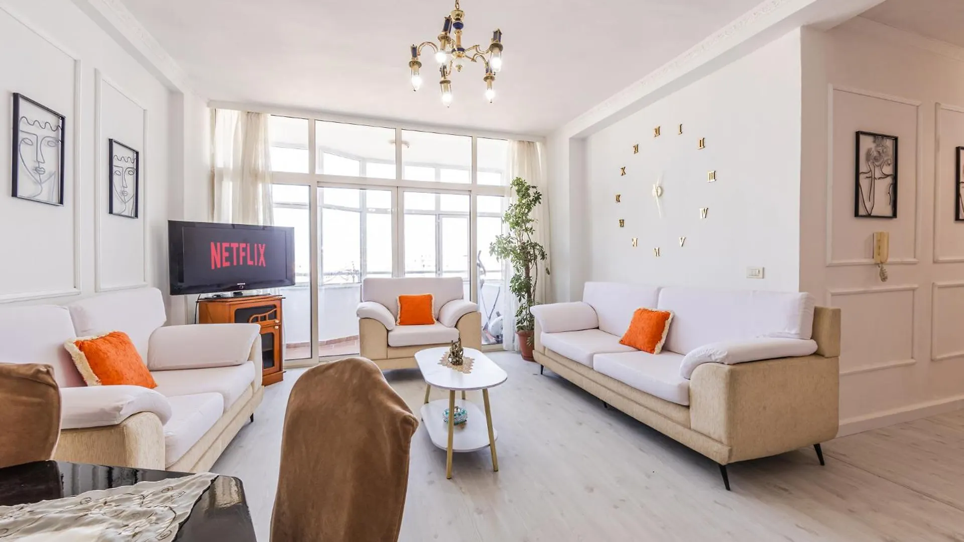 Central Coziness By Ps Durrës Apartment